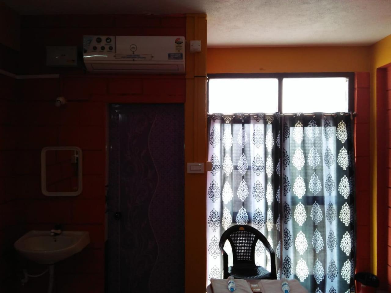Shanthi Krishna Residency Gokarna  Szoba fotó